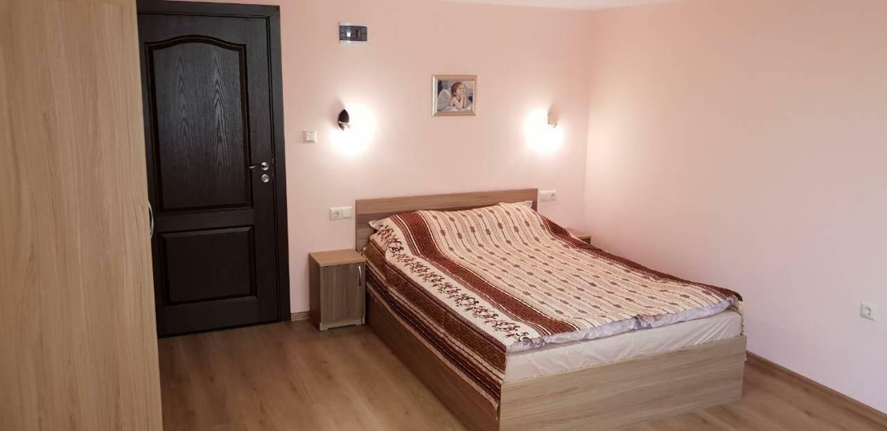 Chilingirovata Kashta Hotell Pavel Banja Exteriör bild