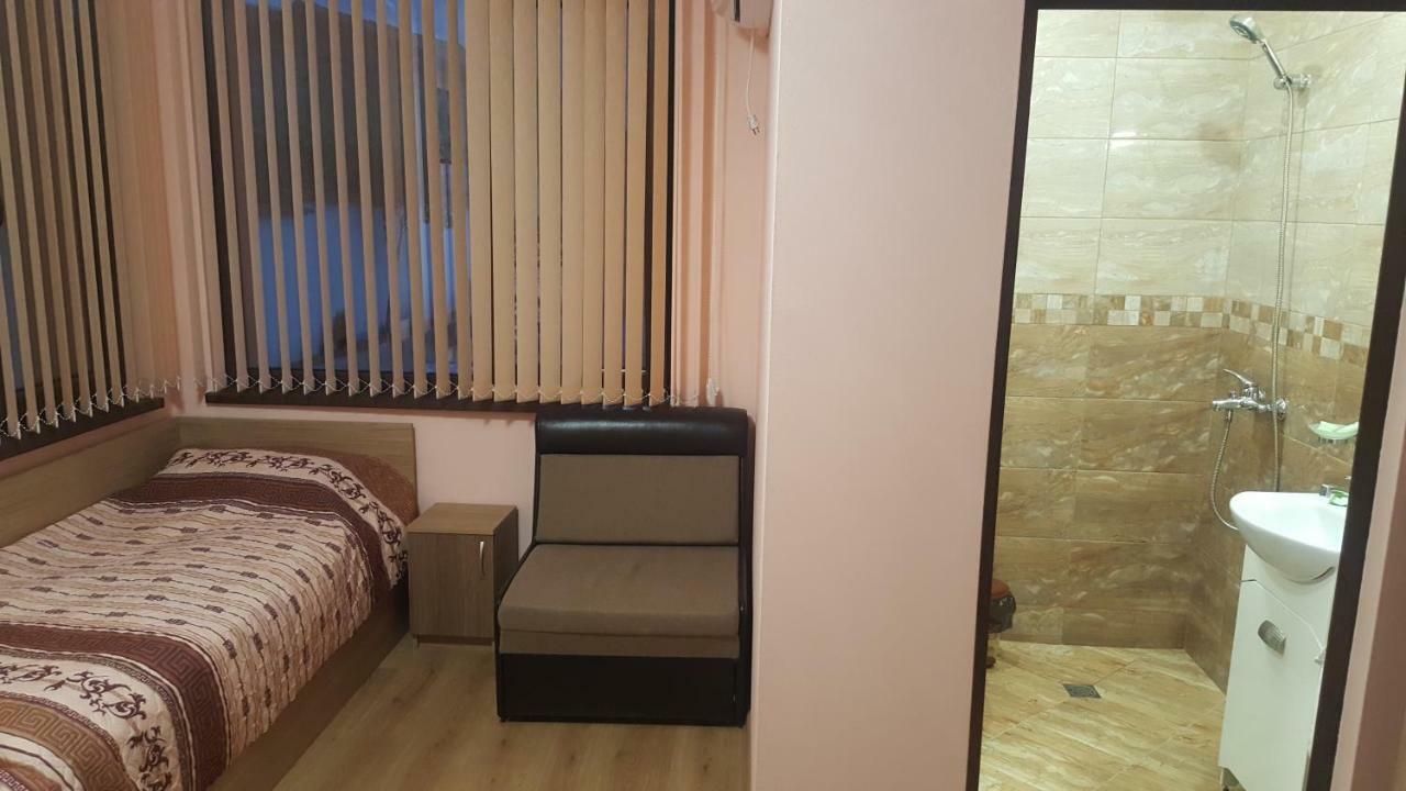 Chilingirovata Kashta Hotell Pavel Banja Exteriör bild