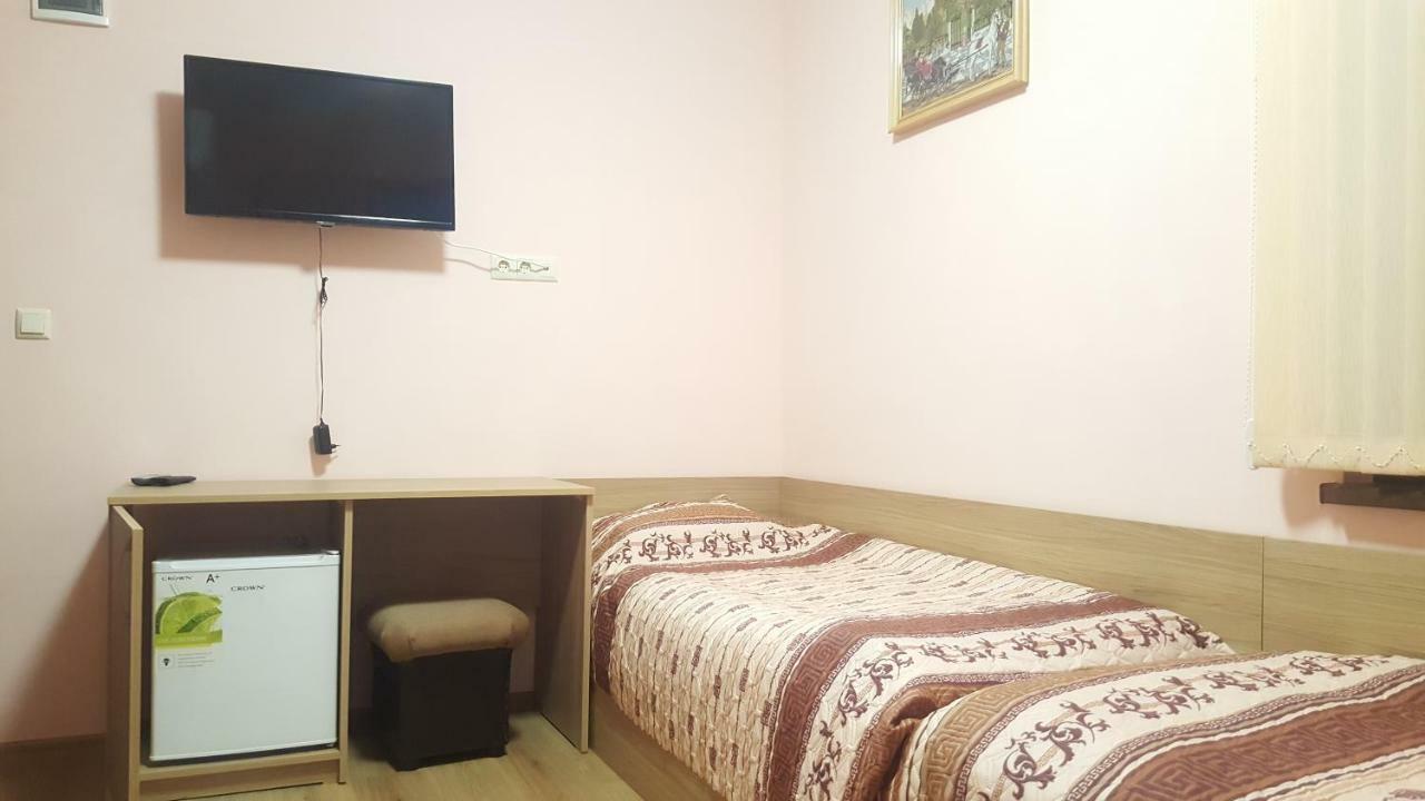 Chilingirovata Kashta Hotell Pavel Banja Exteriör bild