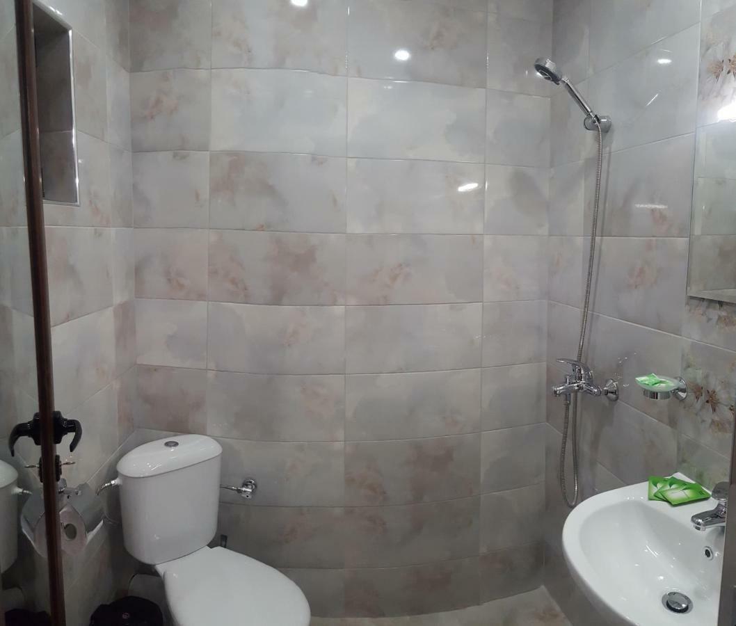 Chilingirovata Kashta Hotell Pavel Banja Exteriör bild