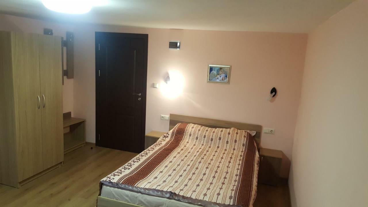 Chilingirovata Kashta Hotell Pavel Banja Exteriör bild