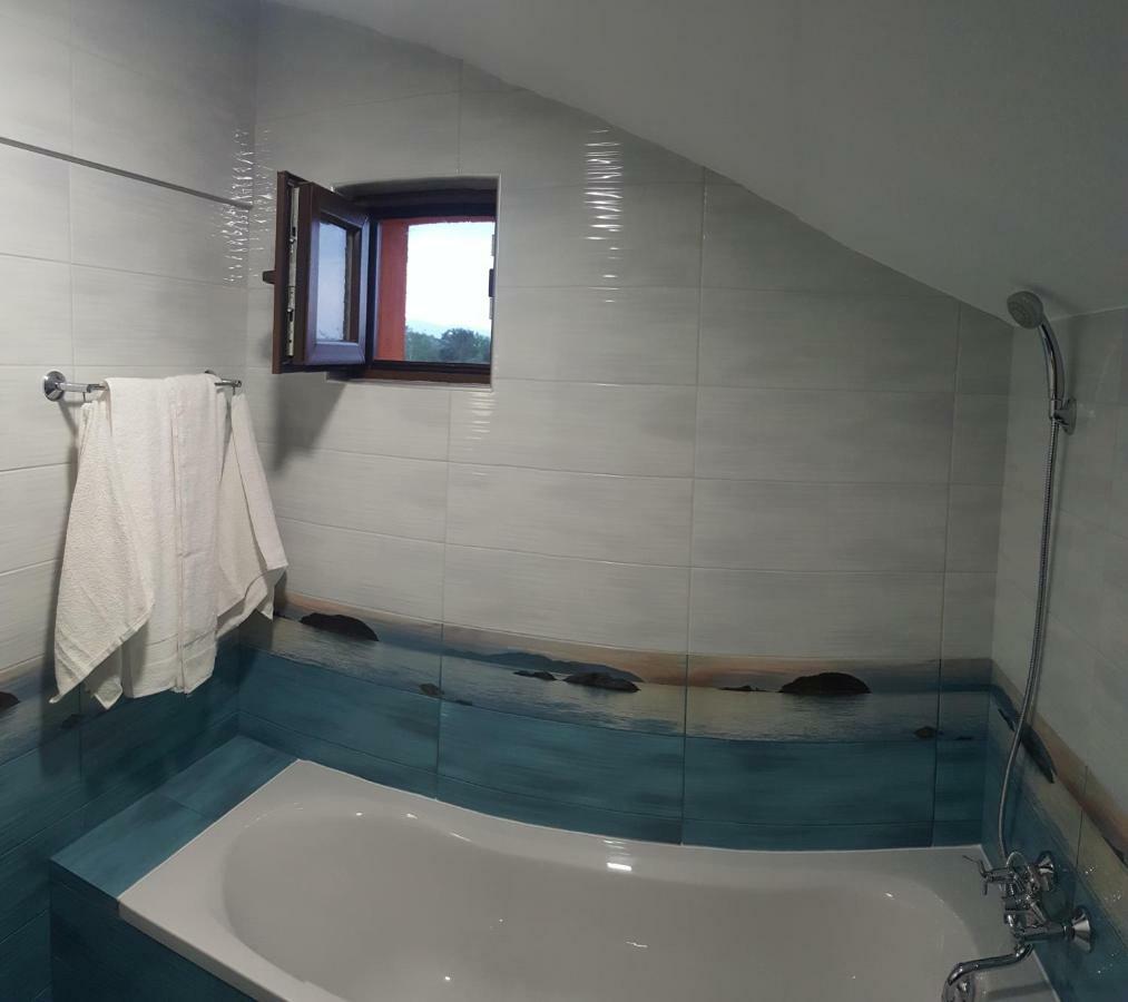 Chilingirovata Kashta Hotell Pavel Banja Exteriör bild