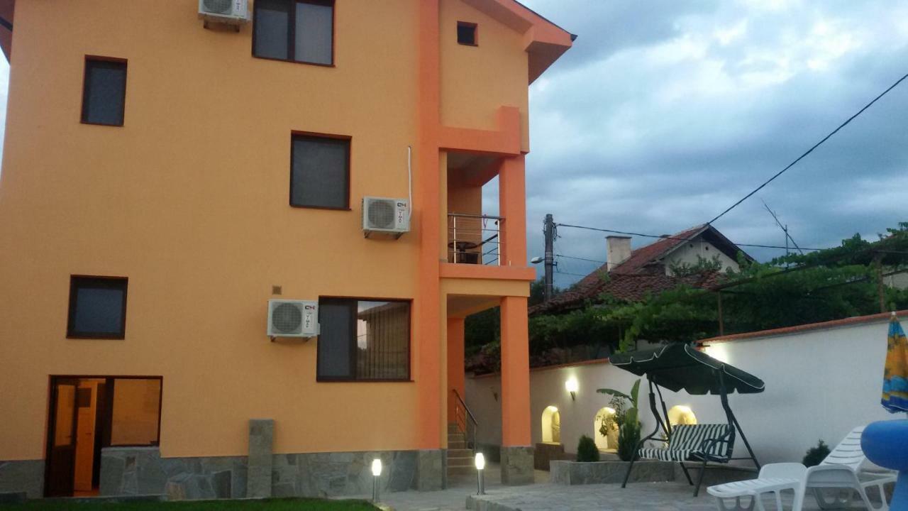 Chilingirovata Kashta Hotell Pavel Banja Exteriör bild